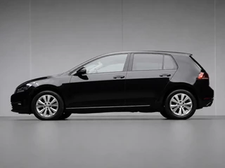 Volkswagen Golf 1.0 TSI Comfortline Sport (APPLE CARPLAY,GROOT NAVI,PDC,CLIMATE,ADAPTIVE CRUISE,GETINT,LED,SPORTSTOELEN,LM VELGEN)