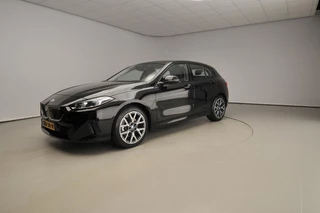 BMW 1 Serie 5-deurs 120 | LED | Navigatie | Sportstoelen | Stoelverwarming | Keyles go | DAB | Harman-kardon sound | Alu 18 inch