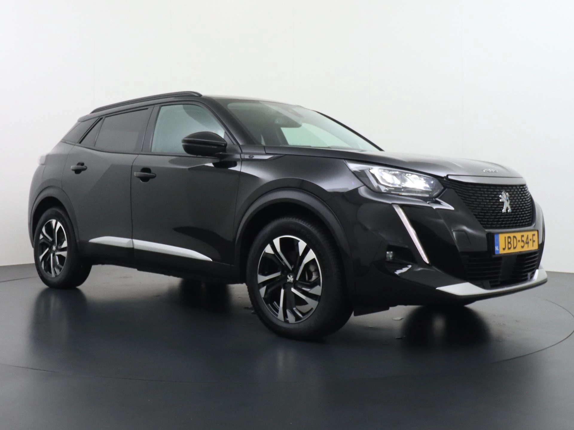 Hoofdafbeelding Peugeot e-2008