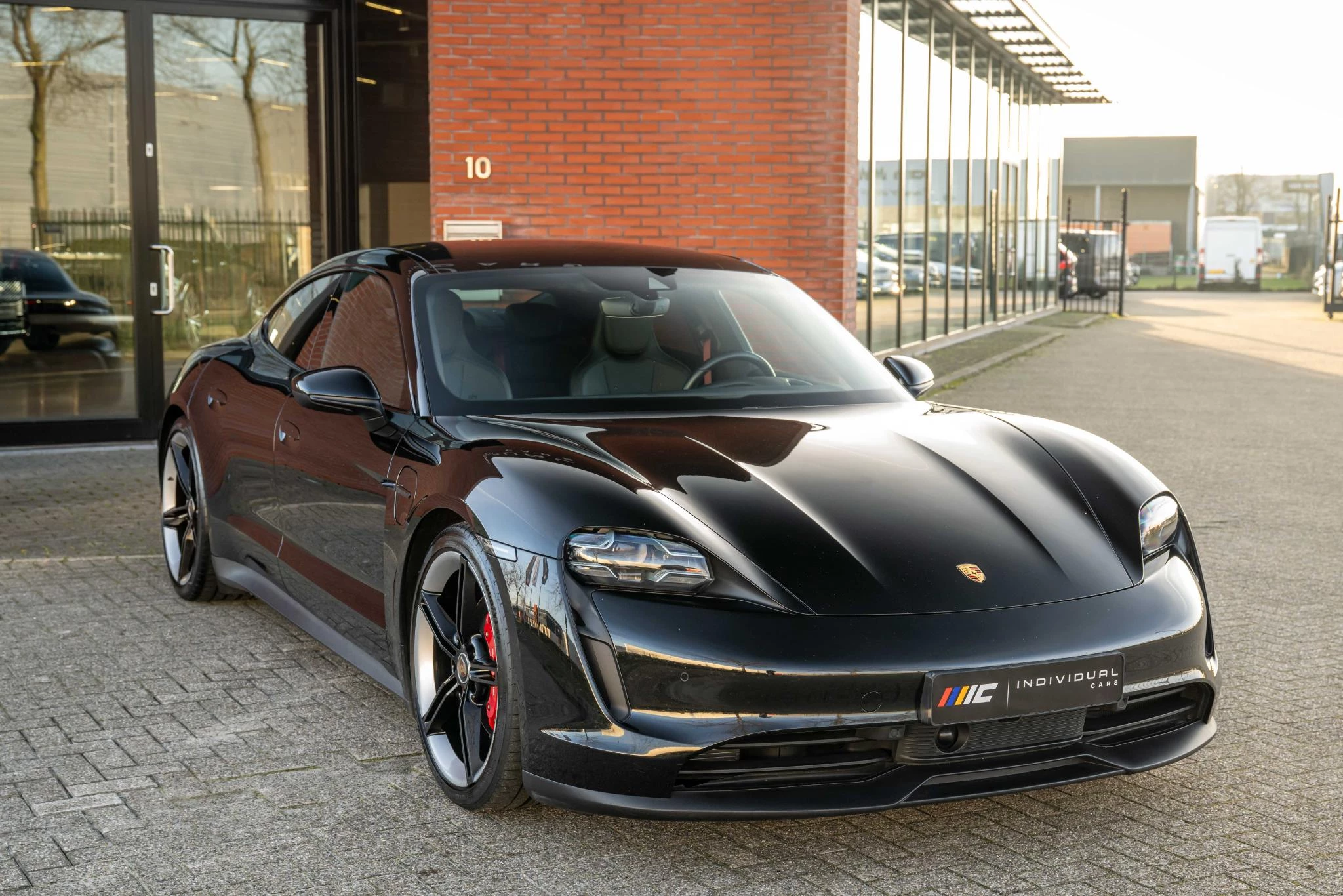 Hoofdafbeelding Porsche Taycan