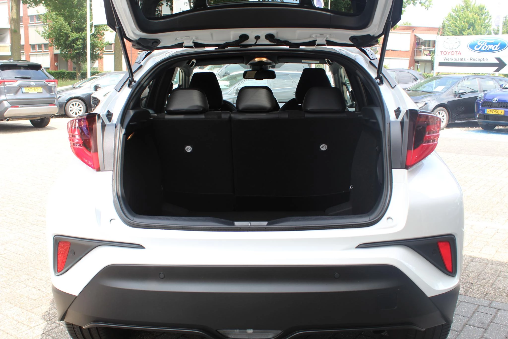 Hoofdafbeelding Toyota C-HR
