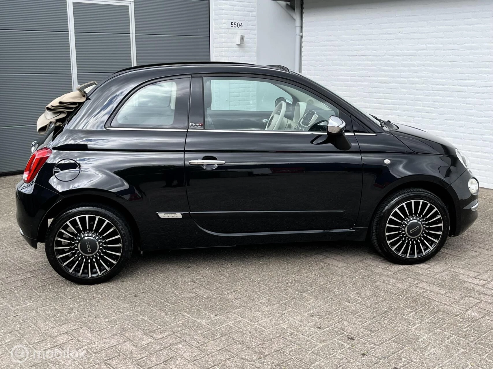 Hoofdafbeelding Fiat cabrio