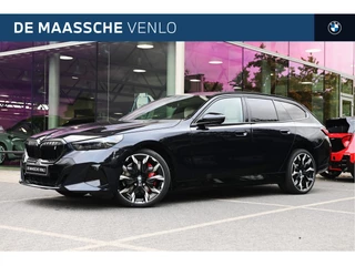 BMW i5 Touring eDrive40 M Sport / Panoramadak / Trekhaak / Bowers & Wilkins / Adaptieve LED / Stoelventilatie / Comfort Access / Parking Assistant Plus / Stuurverwarming