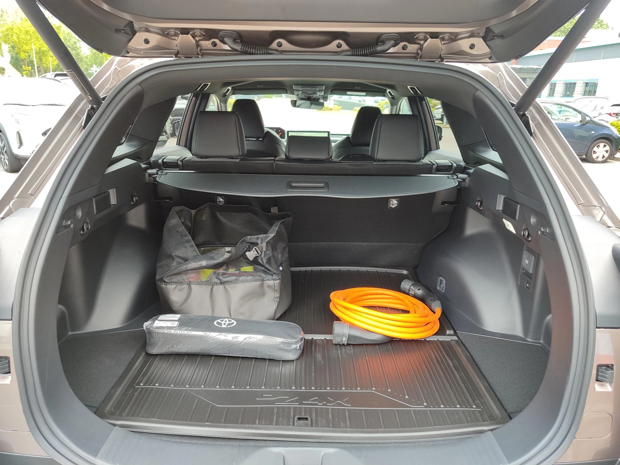 Hoofdafbeelding Toyota bZ4X