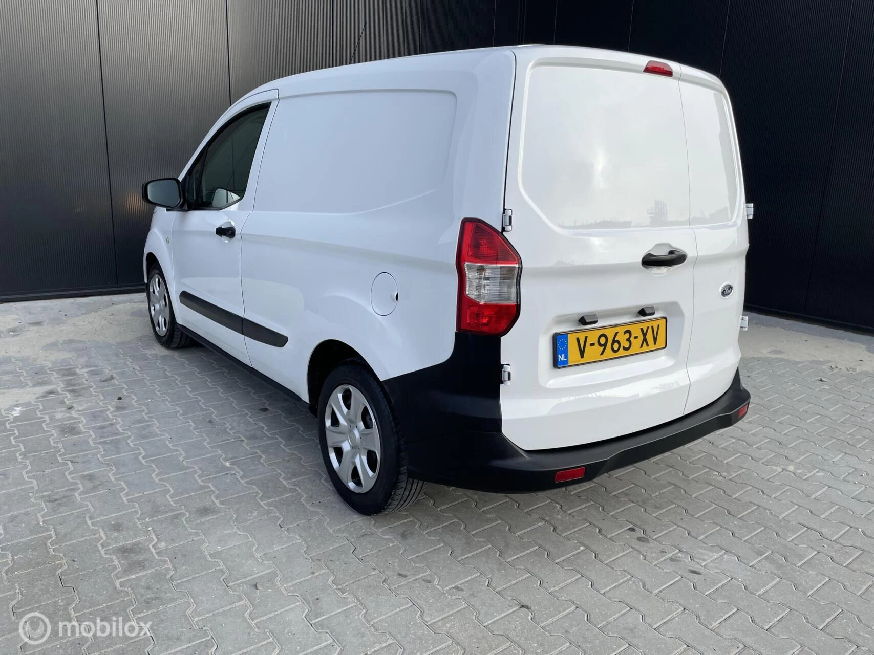 Hoofdafbeelding Ford Transit Courier