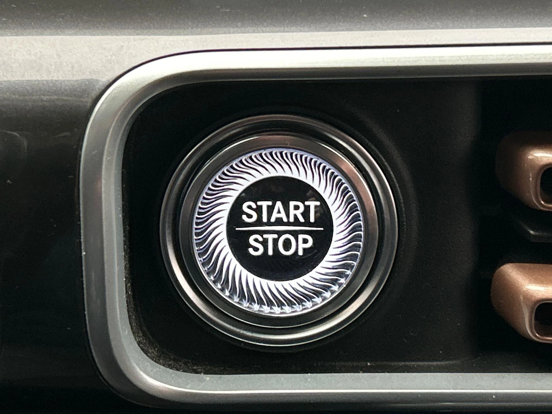 Hoofdafbeelding Mercedes-Benz EQC