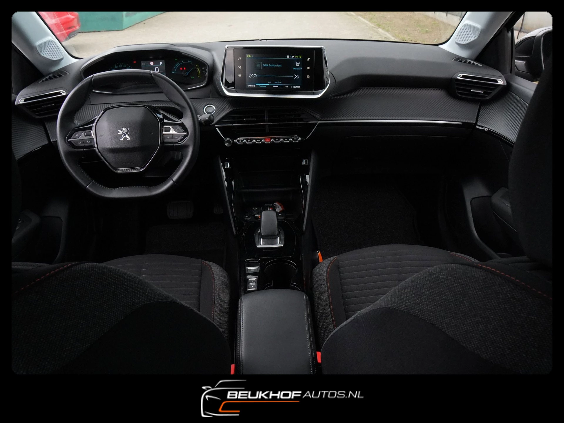 Hoofdafbeelding Peugeot e-208