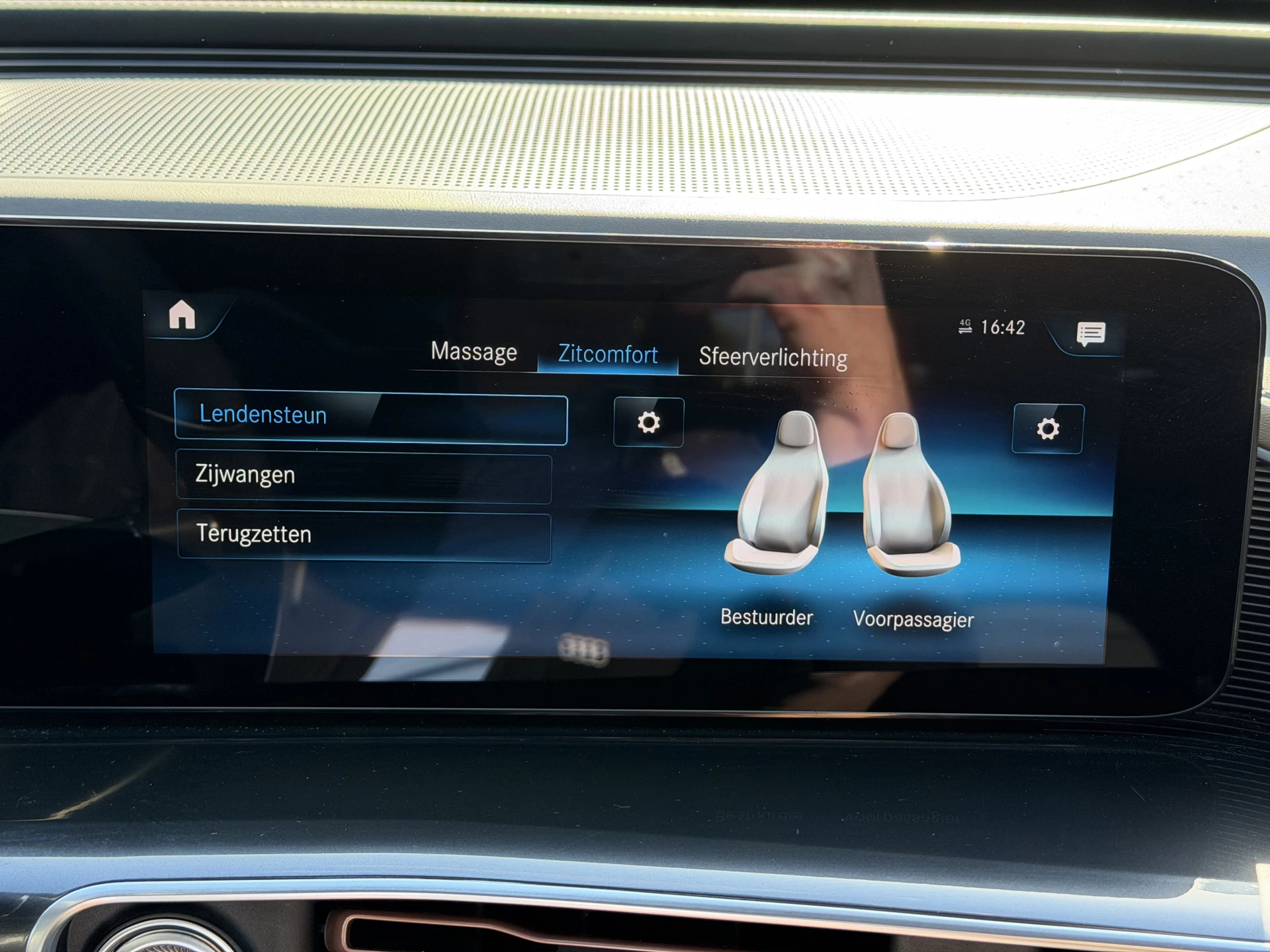 Hoofdafbeelding Mercedes-Benz EQC