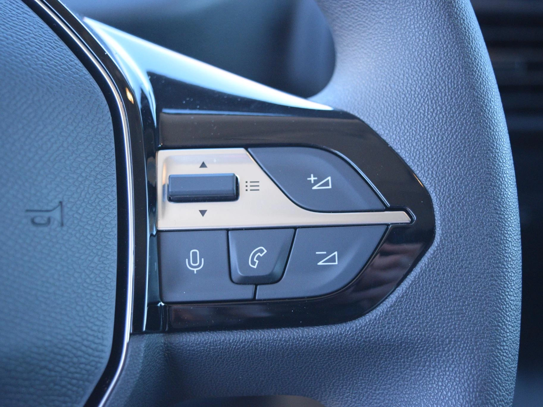 Hoofdafbeelding Peugeot e-Partner