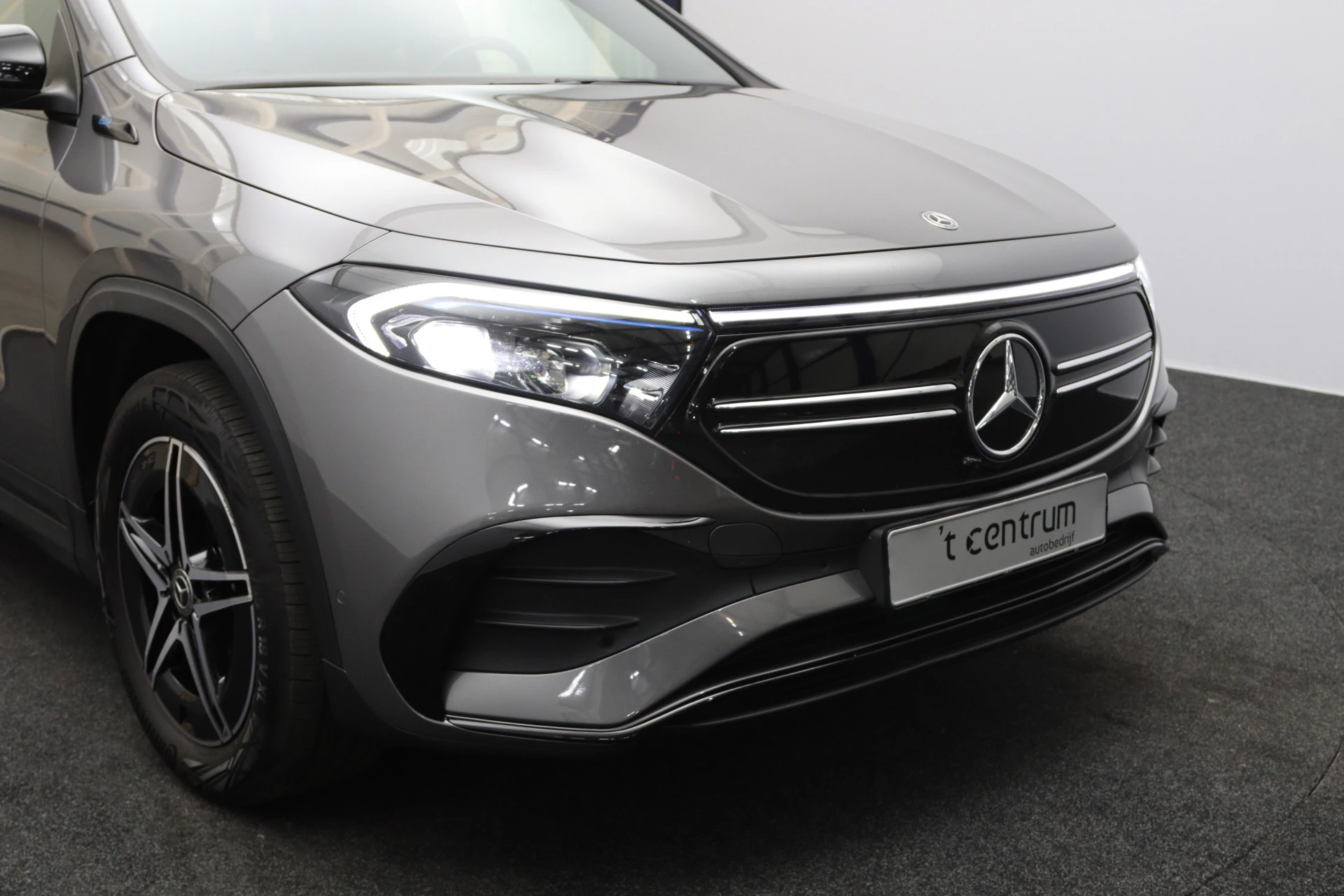 Hoofdafbeelding Mercedes-Benz EQA