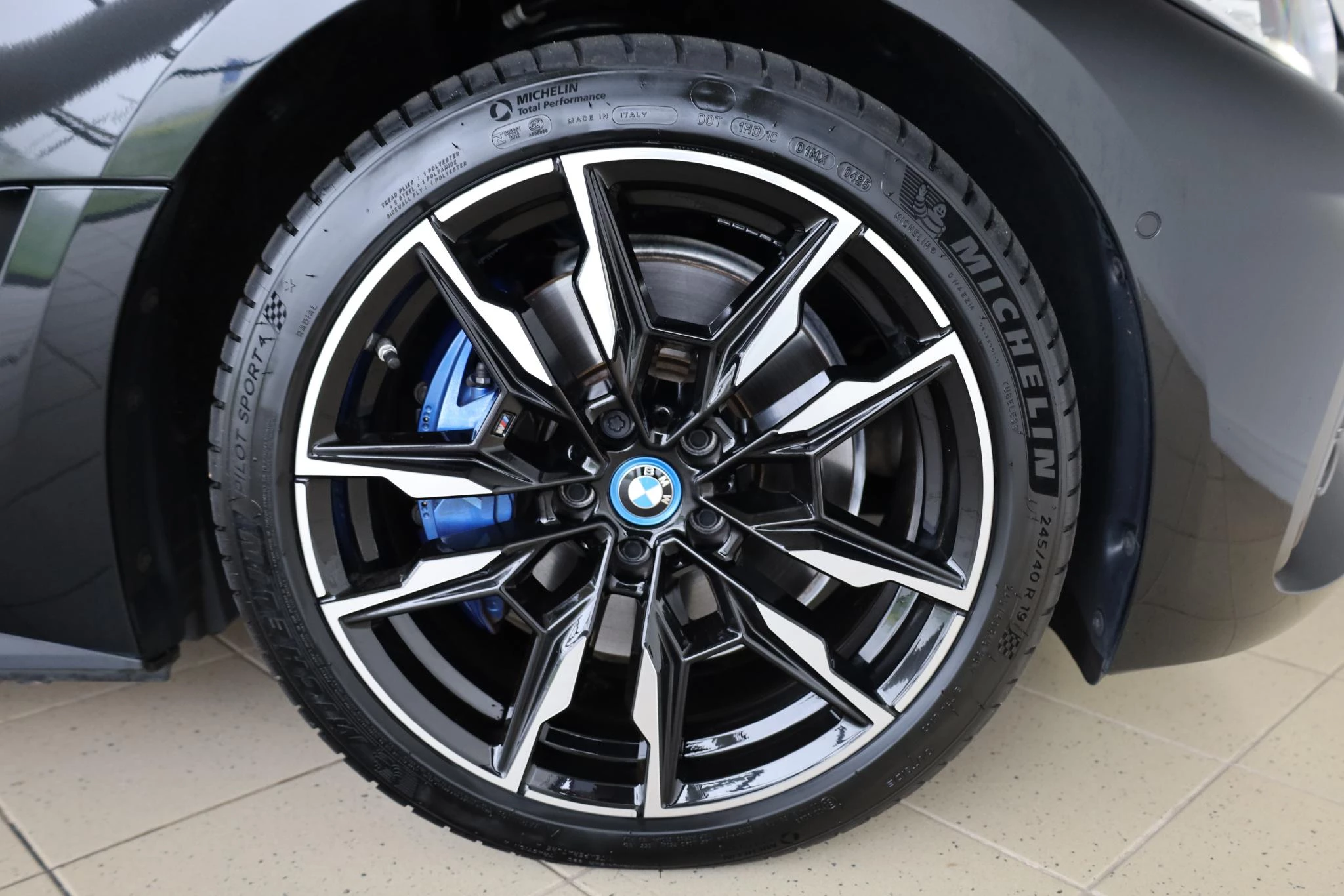 Hoofdafbeelding BMW i4