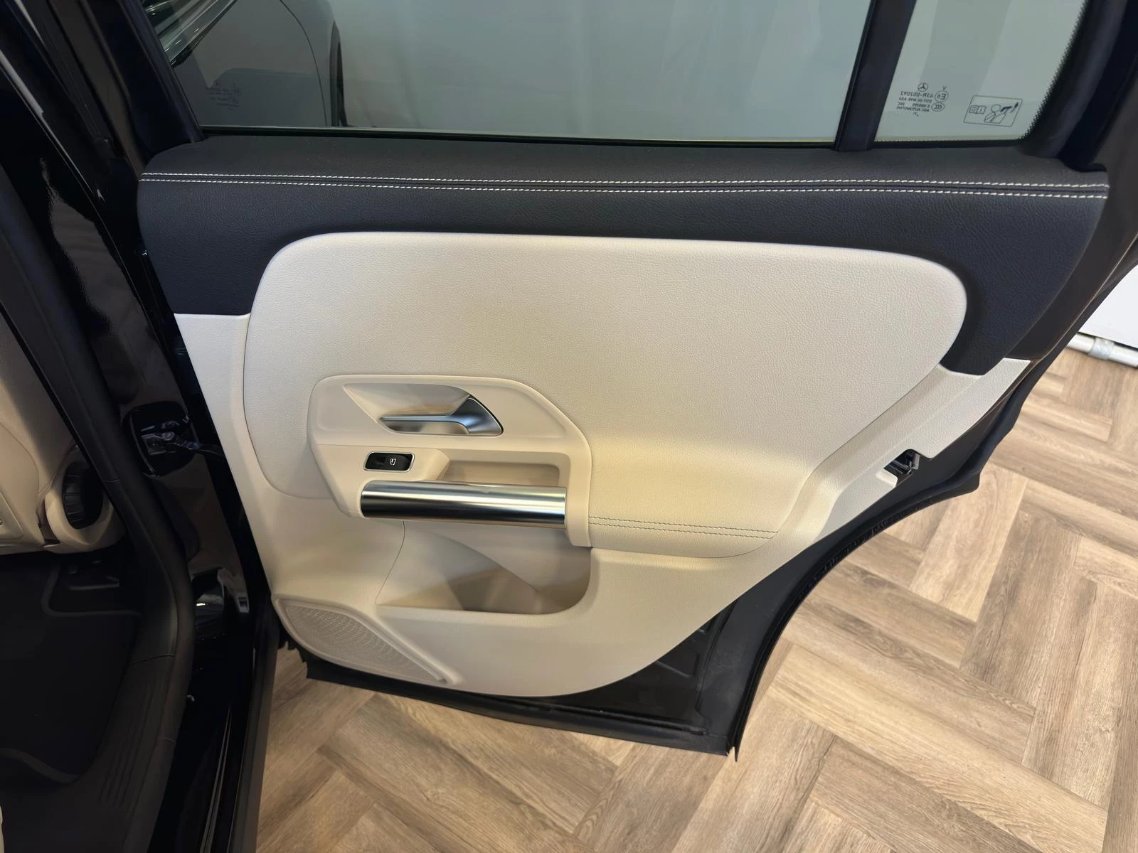 Hoofdafbeelding Mercedes-Benz EQA