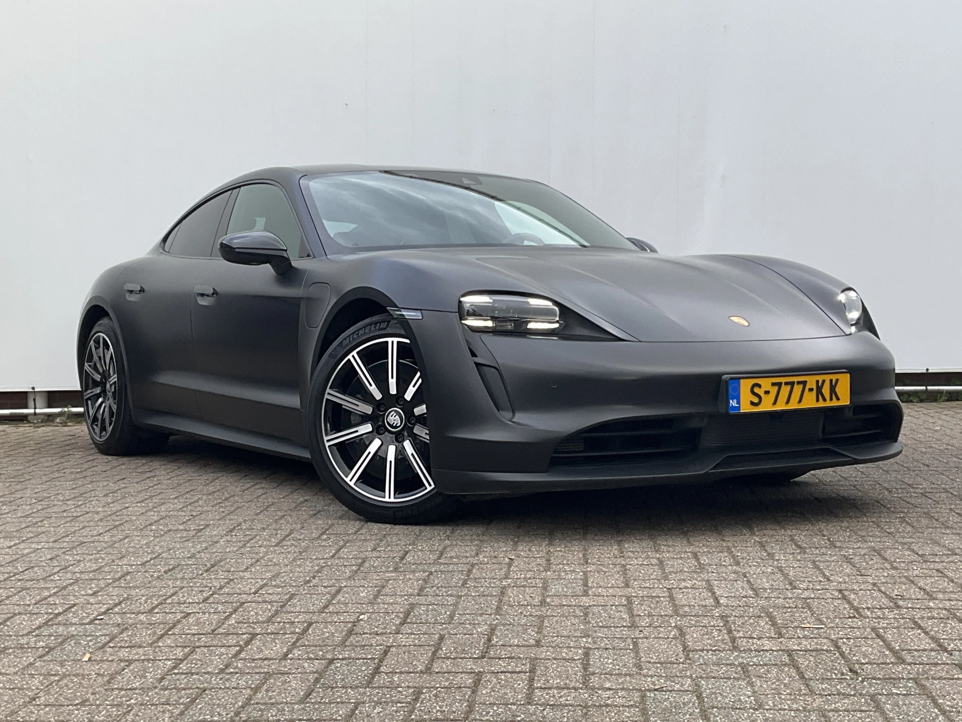 Hoofdafbeelding Porsche Taycan