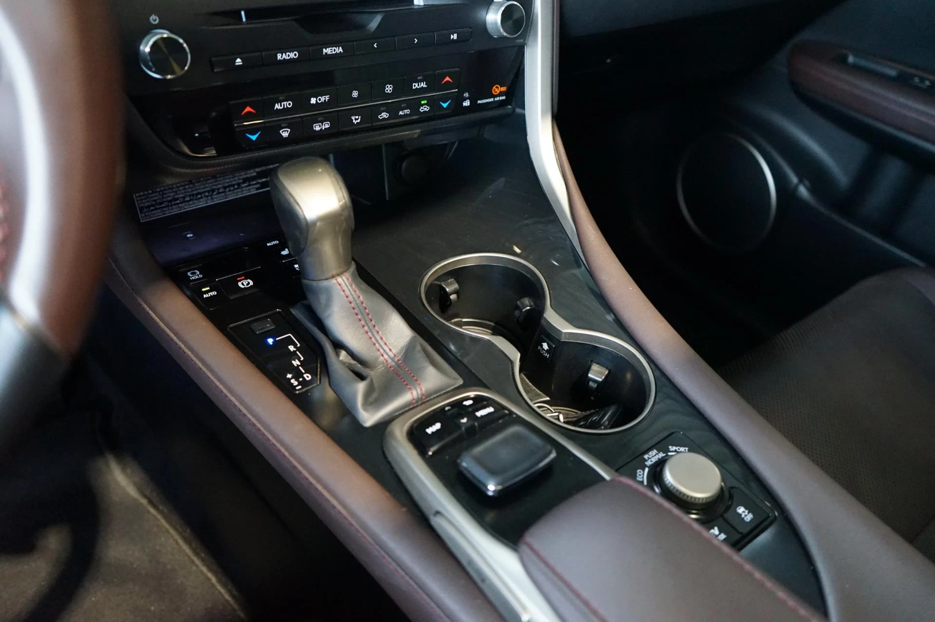 Hoofdafbeelding Lexus RX