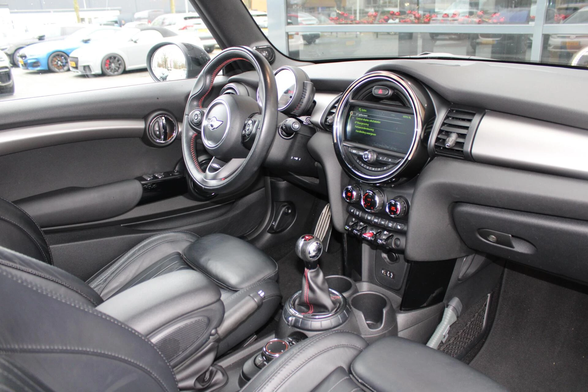 Hoofdafbeelding MINI Cabrio