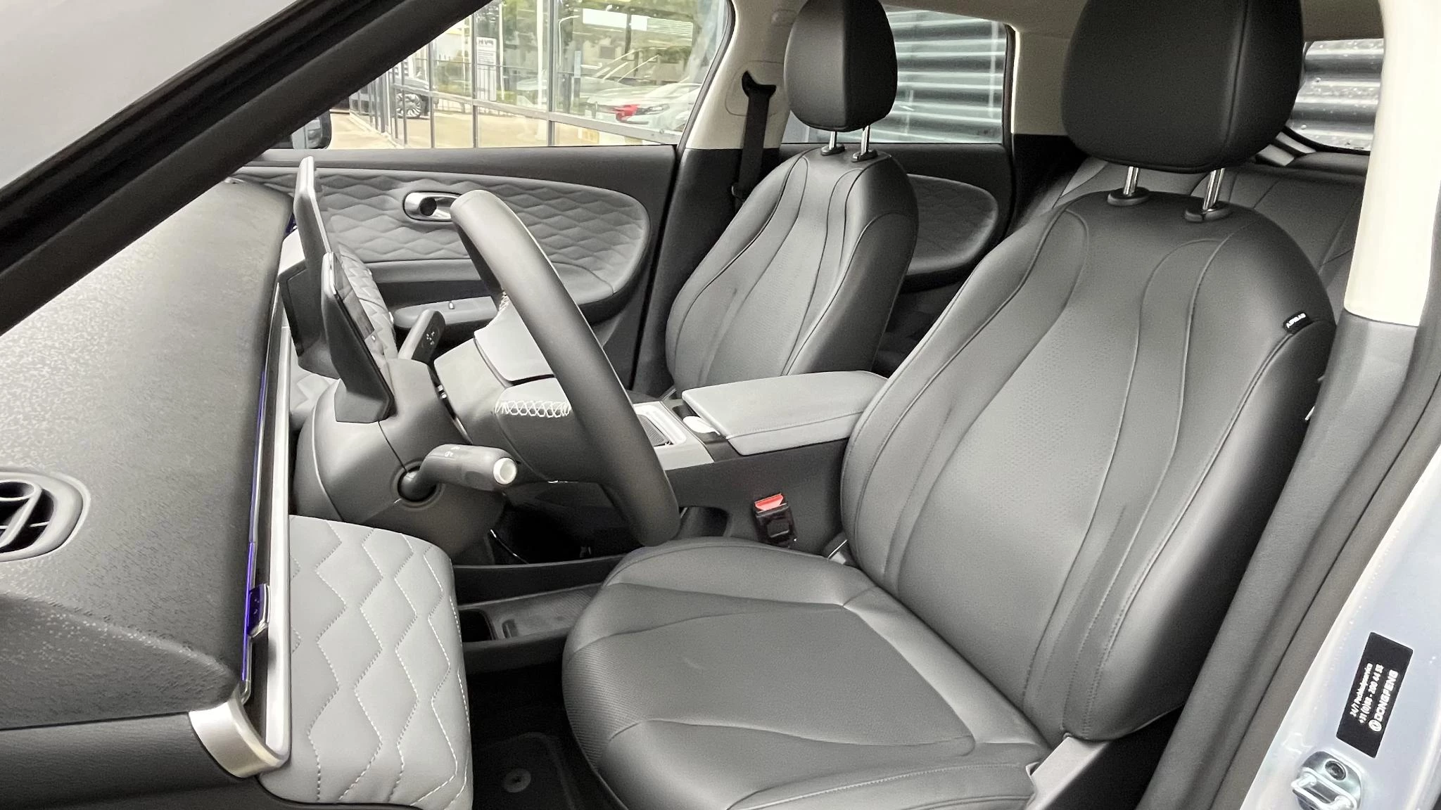 Hoofdafbeelding Dongfeng Box