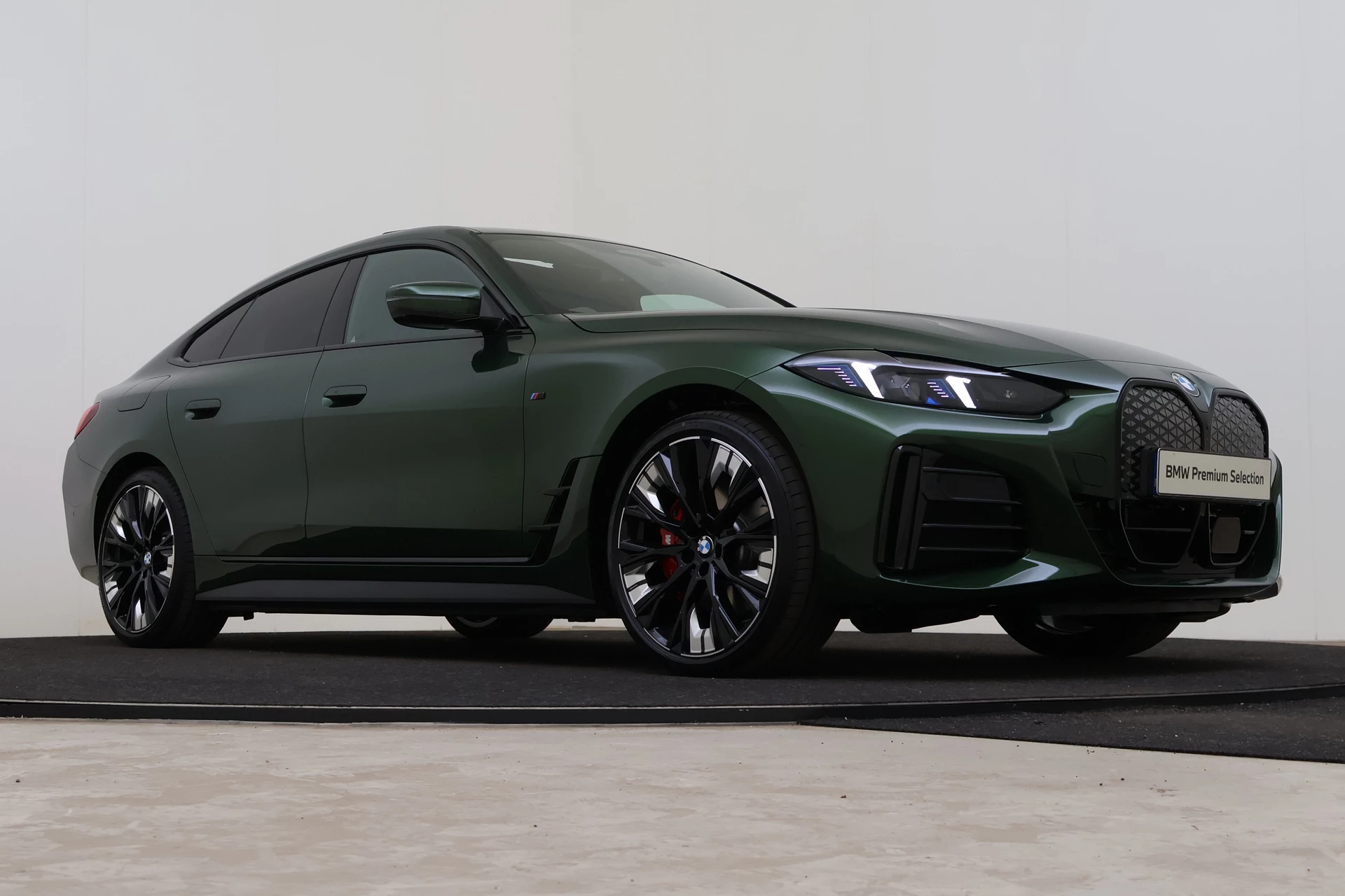 Hoofdafbeelding BMW i4