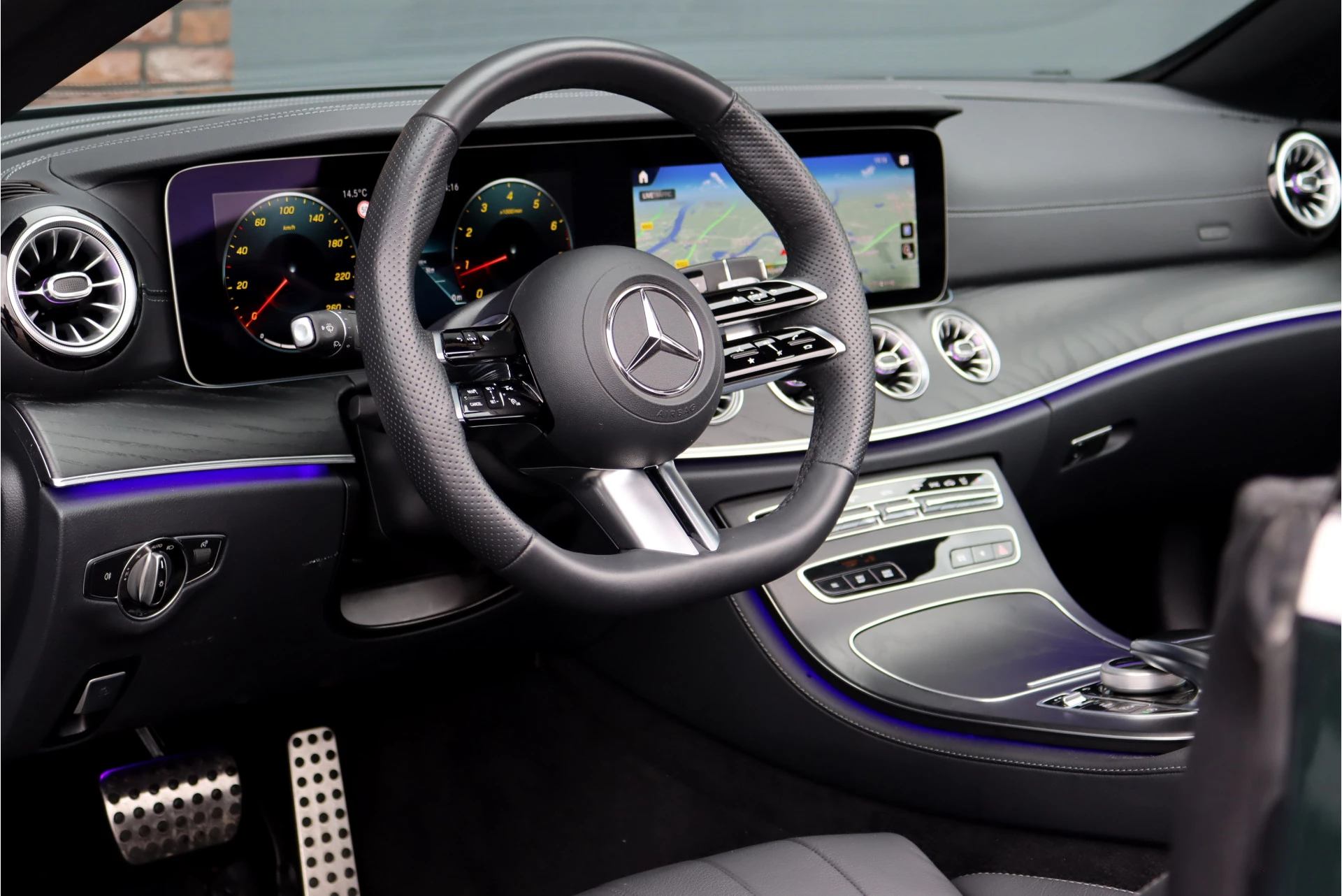 Hoofdafbeelding Mercedes-Benz E-Klasse