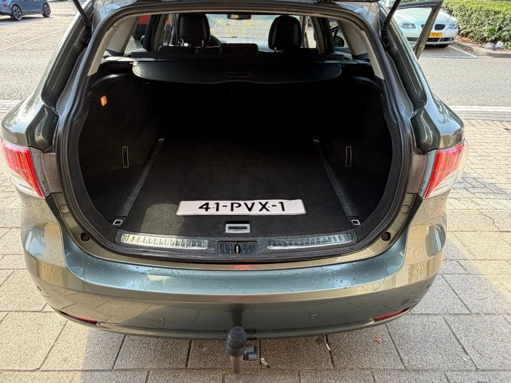 Hoofdafbeelding Toyota Avensis
