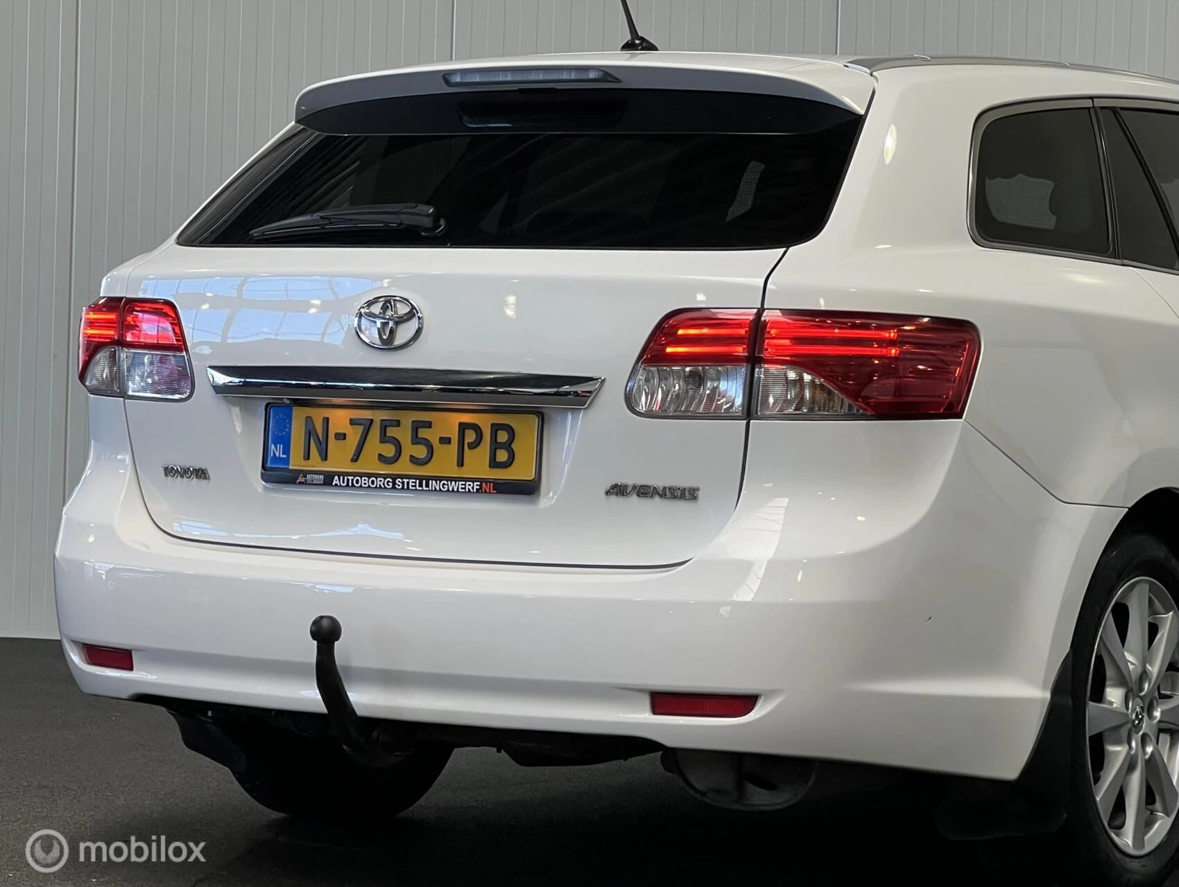 Hoofdafbeelding Toyota Avensis