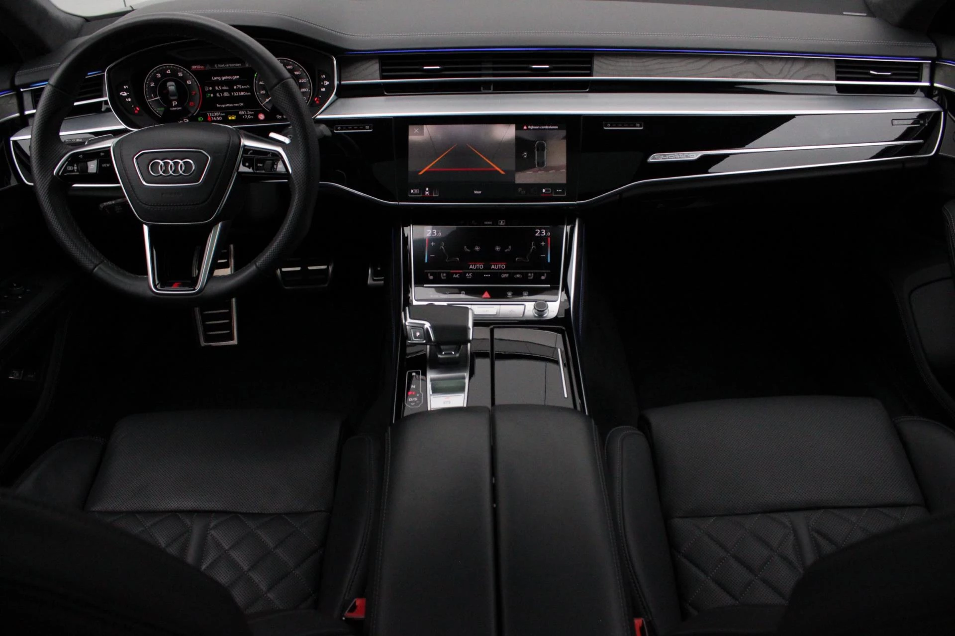 Hoofdafbeelding Audi A8