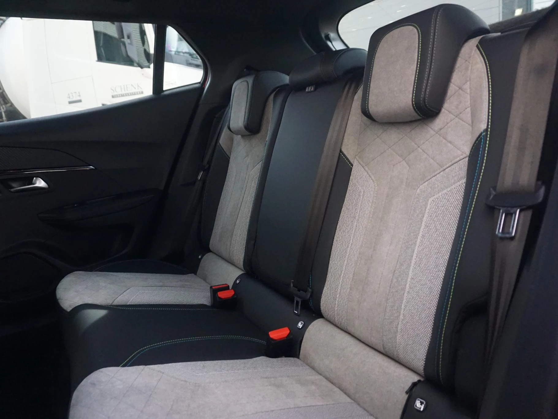 Hoofdafbeelding Peugeot e-2008