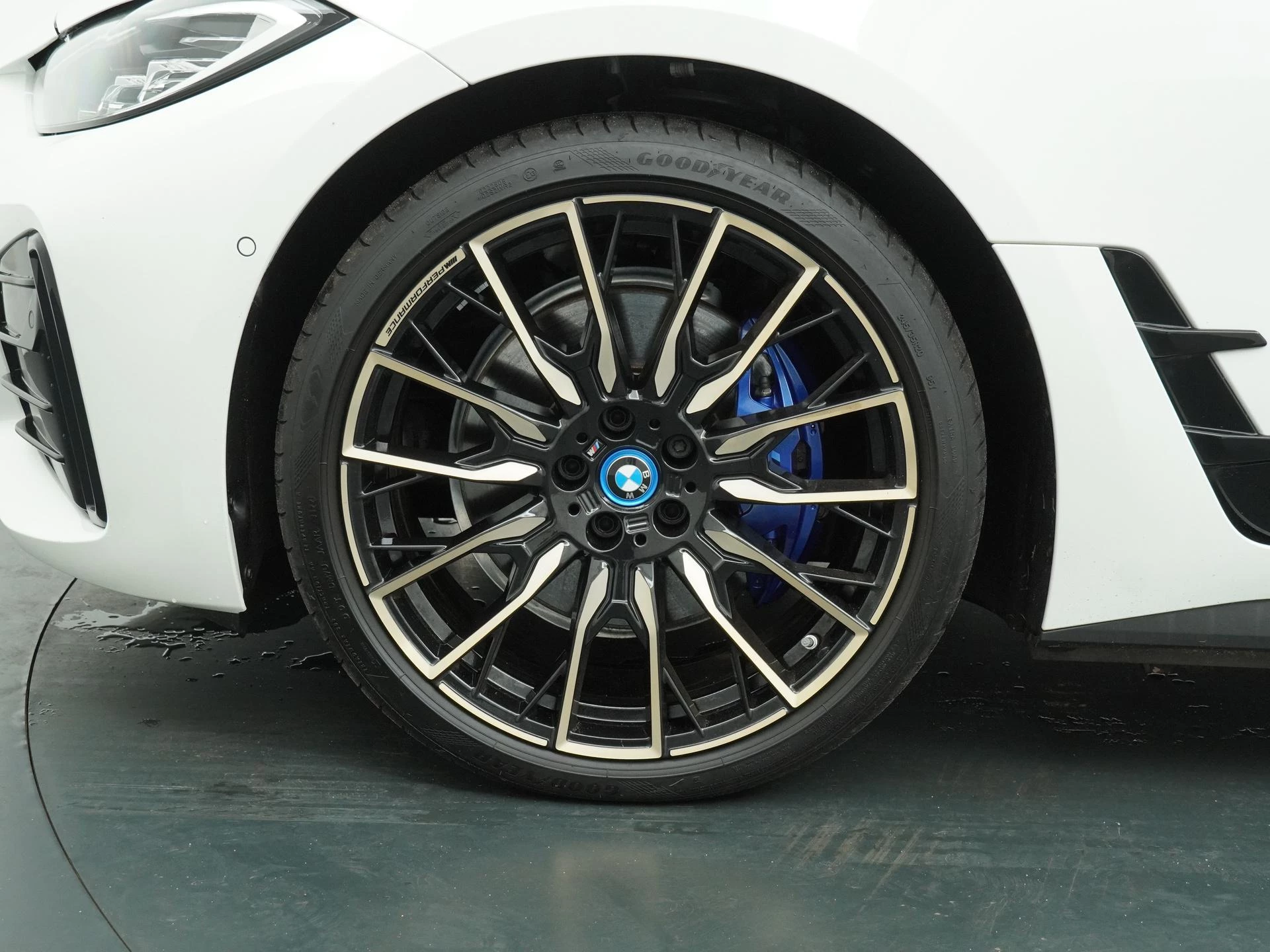Hoofdafbeelding BMW i4