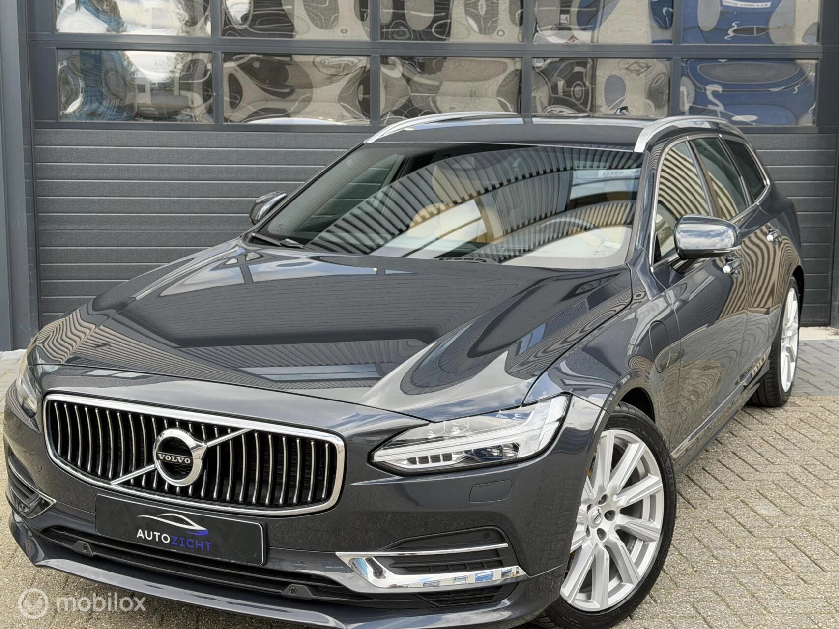Hoofdafbeelding Volvo V90