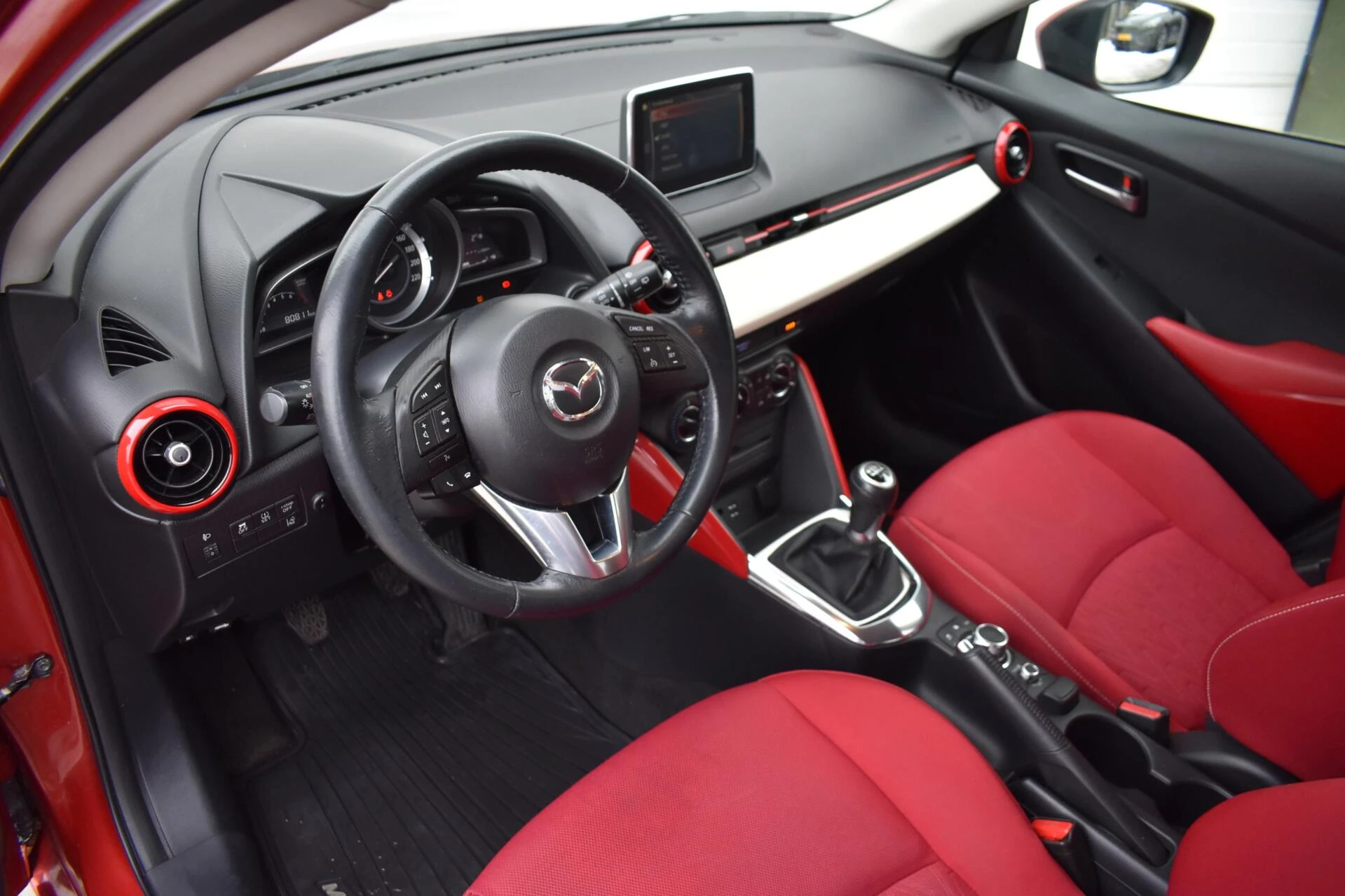 Hoofdafbeelding Mazda 2