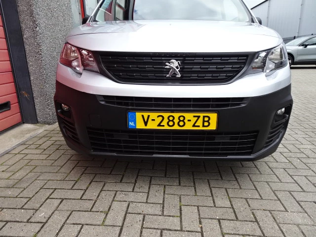 Hoofdafbeelding Peugeot Partner
