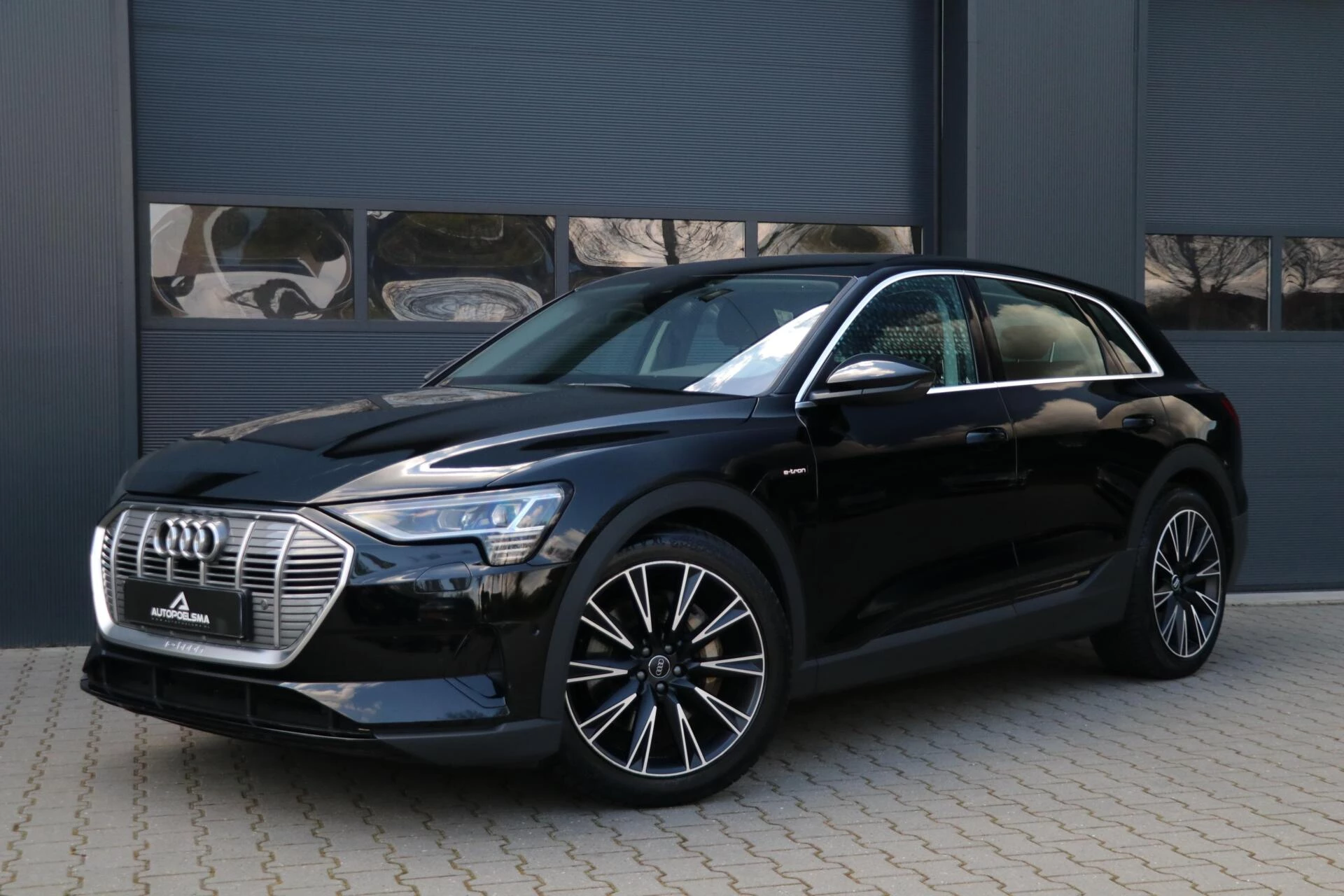 Hoofdafbeelding Audi e-tron