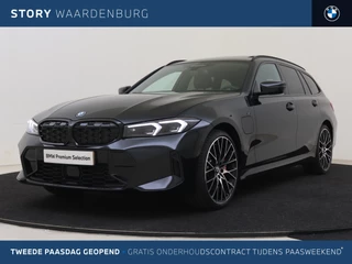 BMW 3 Serie Touring 330e High Executive M Sport Automaat / Panoramadak / Trekhaak / Sportstoelen / Stuurverwarming / Adaptieve LED / Parking Assistant Plus / Driving Assistant Professional