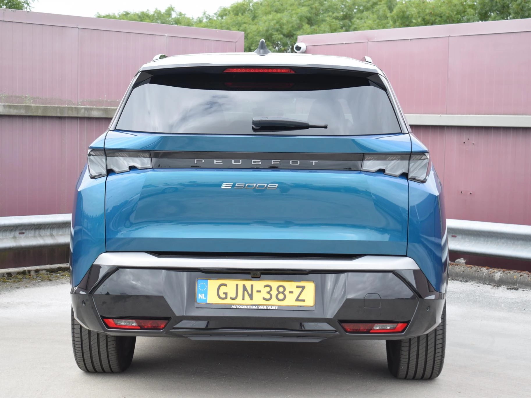 Hoofdafbeelding Peugeot e-5008