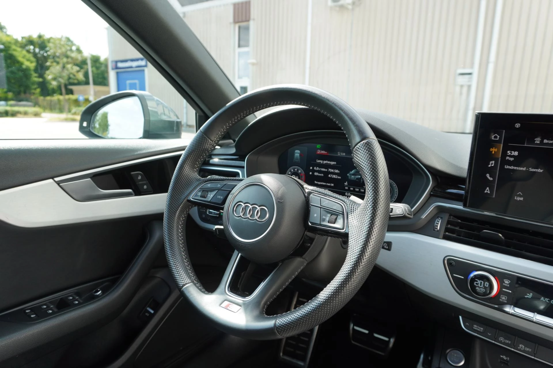 Hoofdafbeelding Audi A4