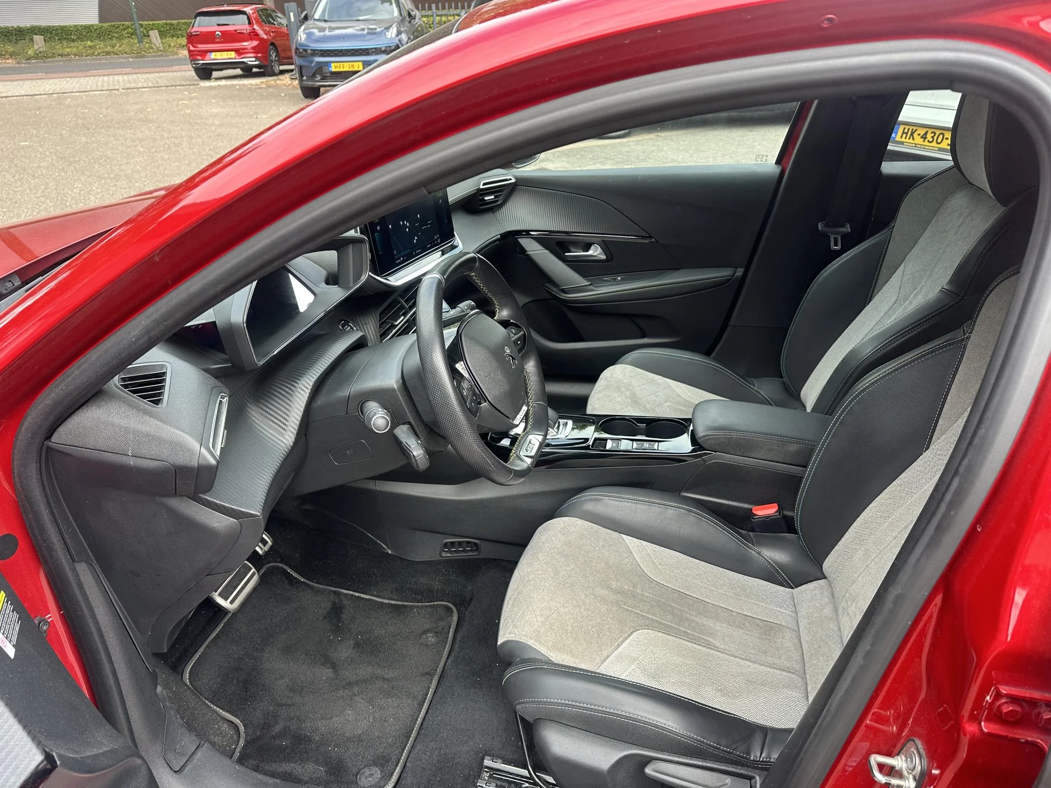 Hoofdafbeelding Peugeot e-208