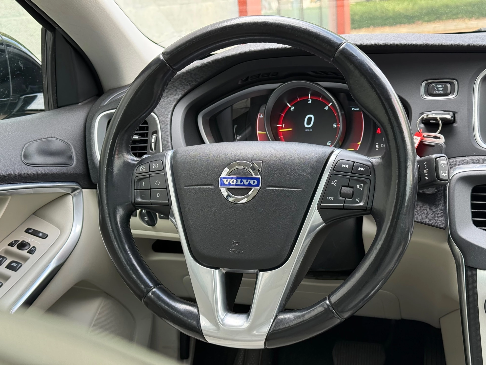 Hoofdafbeelding Volvo V40