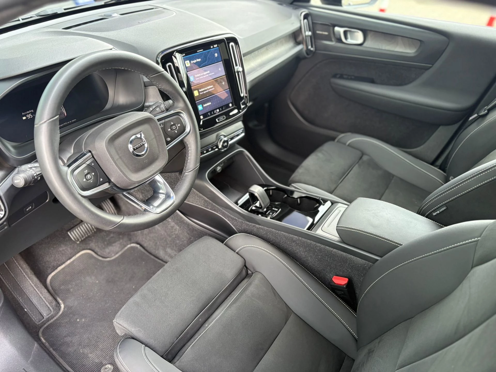 Hoofdafbeelding Volvo C40