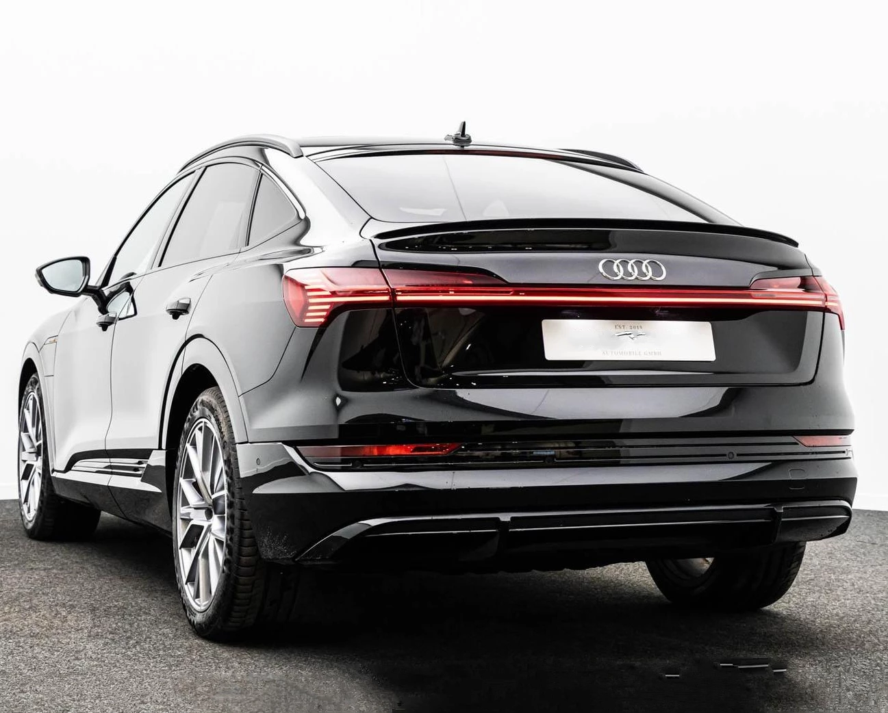 Hoofdafbeelding Audi e-tron