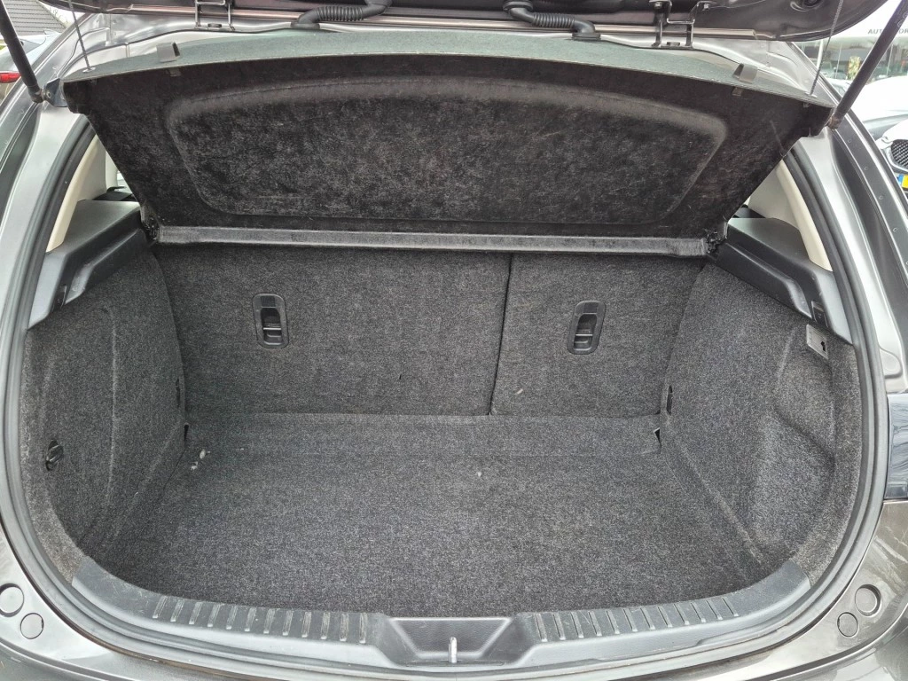 Hoofdafbeelding Mazda 3