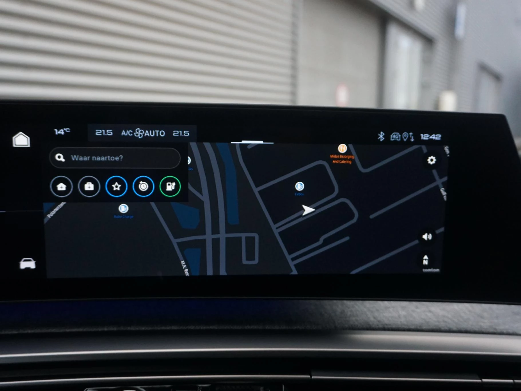 Hoofdafbeelding Peugeot e-3008