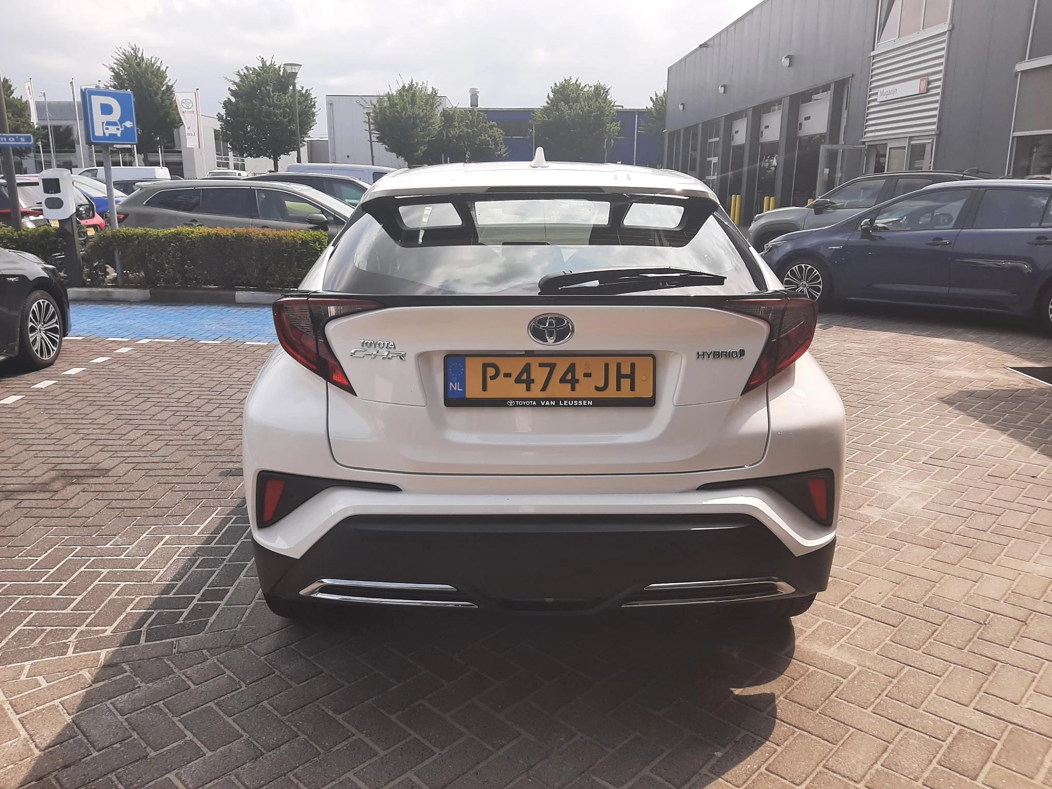 Hoofdafbeelding Toyota C-HR
