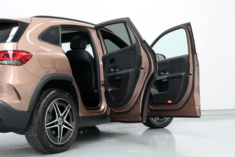 Hoofdafbeelding Mercedes-Benz EQA