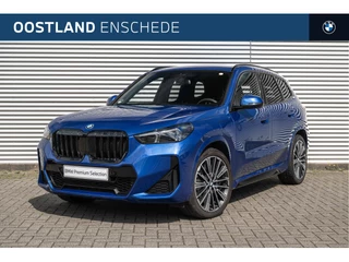 BMW X1 xDrive25e M Sport Automaat / M Sportstoelen / Comfort Access / Achteruitrijcamera / Adaptieve LED / Harman-Kardon / Getint glas
