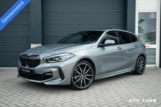 BMW 1-serie 118i M Sport|Kuipstoelen|H&K|HuD|Memory|Pano|Standkachel|Camera|Sfeerverlichting|Fabrieksgarantie