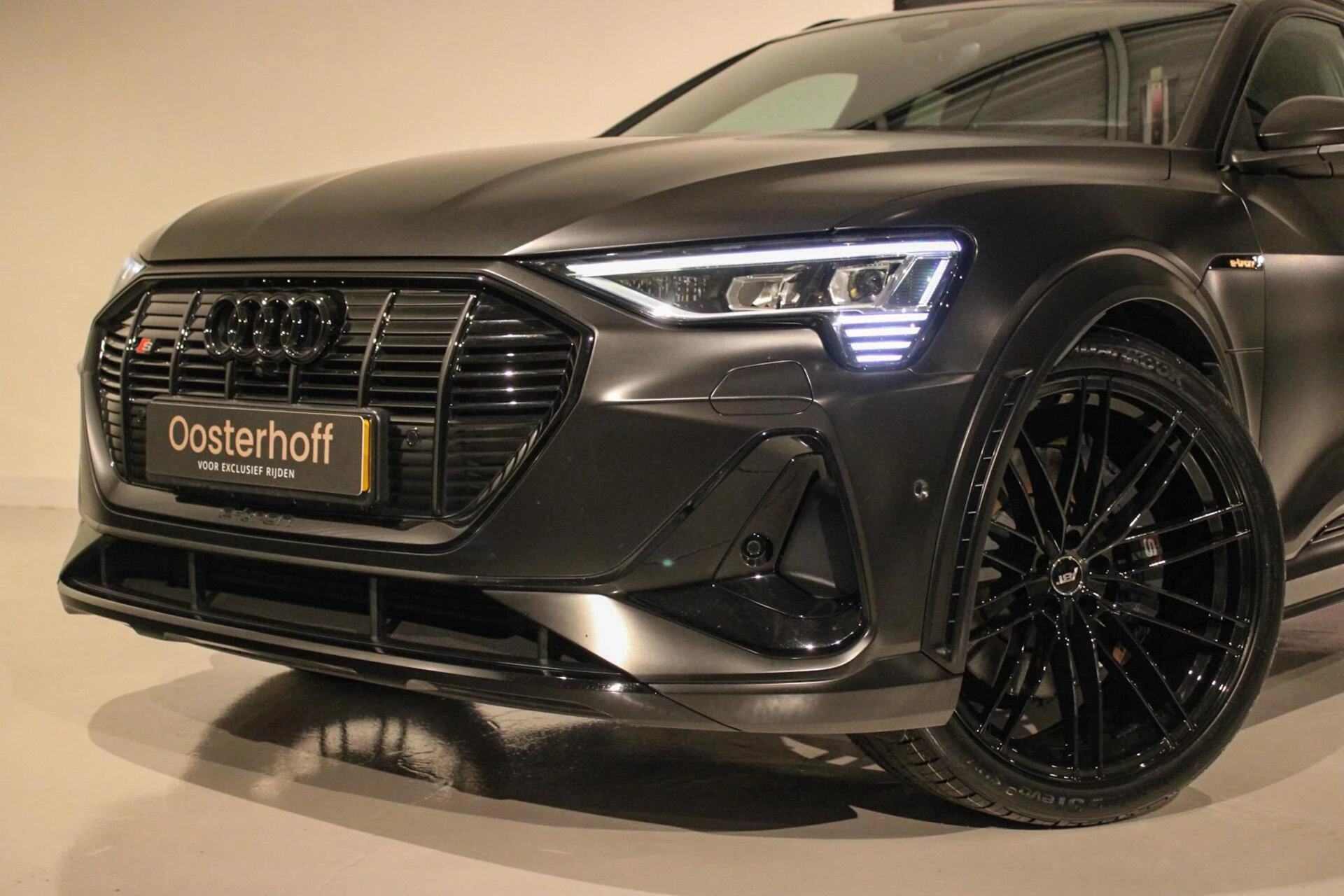 Hoofdafbeelding Audi e-tron