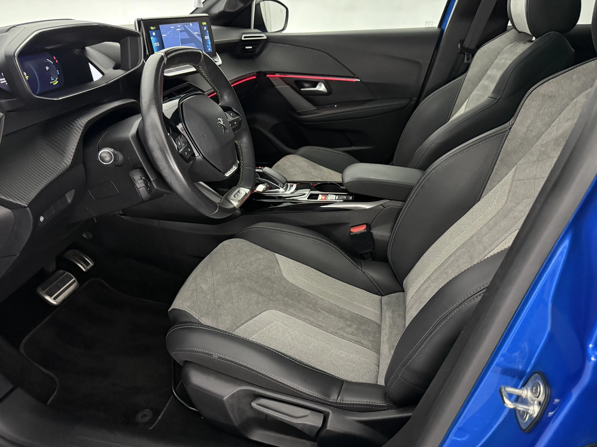 Hoofdafbeelding Peugeot e-208