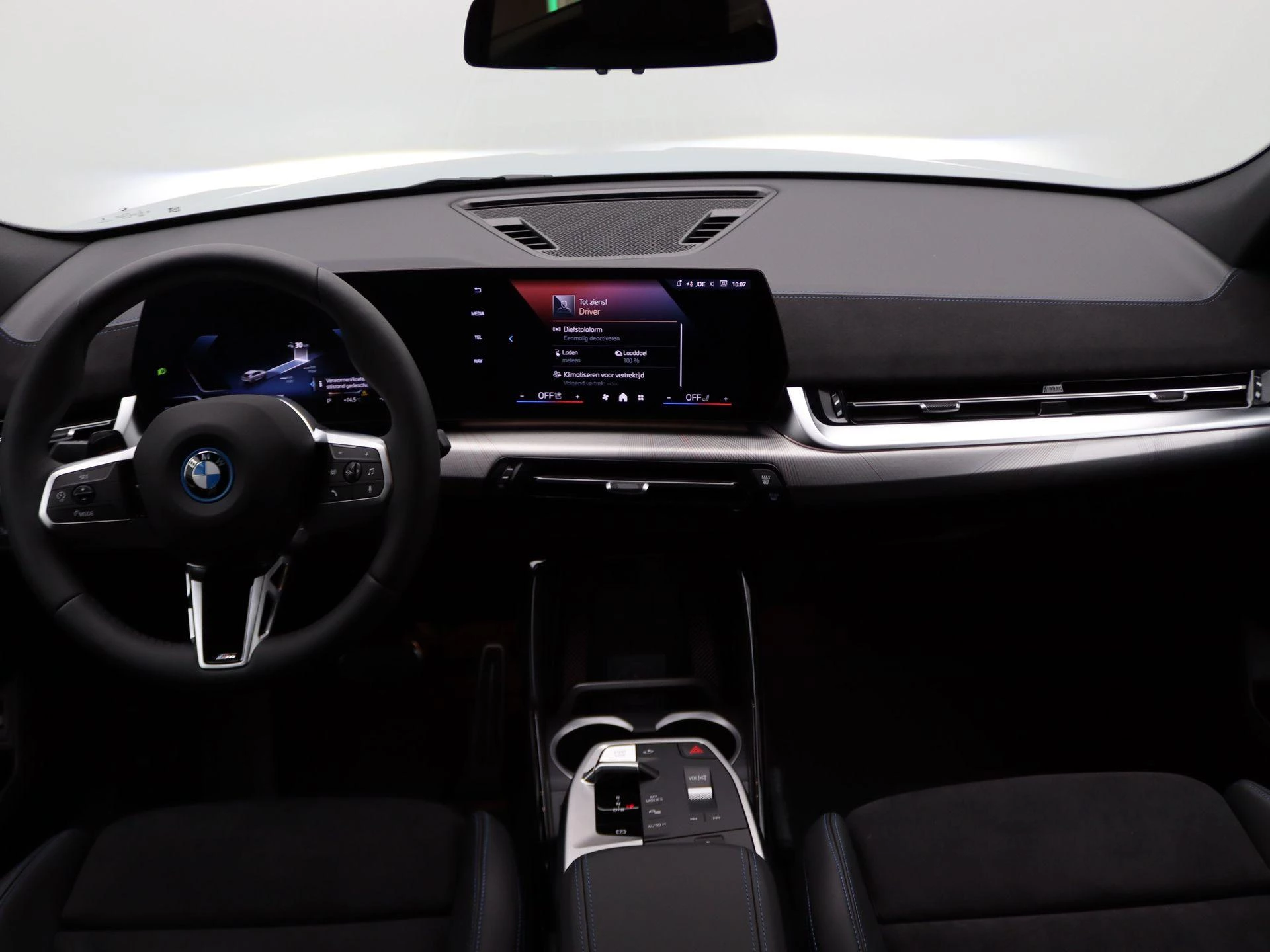 Hoofdafbeelding BMW iX2