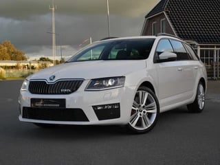 Skoda Octavia Combi 2.0 TSI RS DSG 220PK NAVI LEER Golf GTI