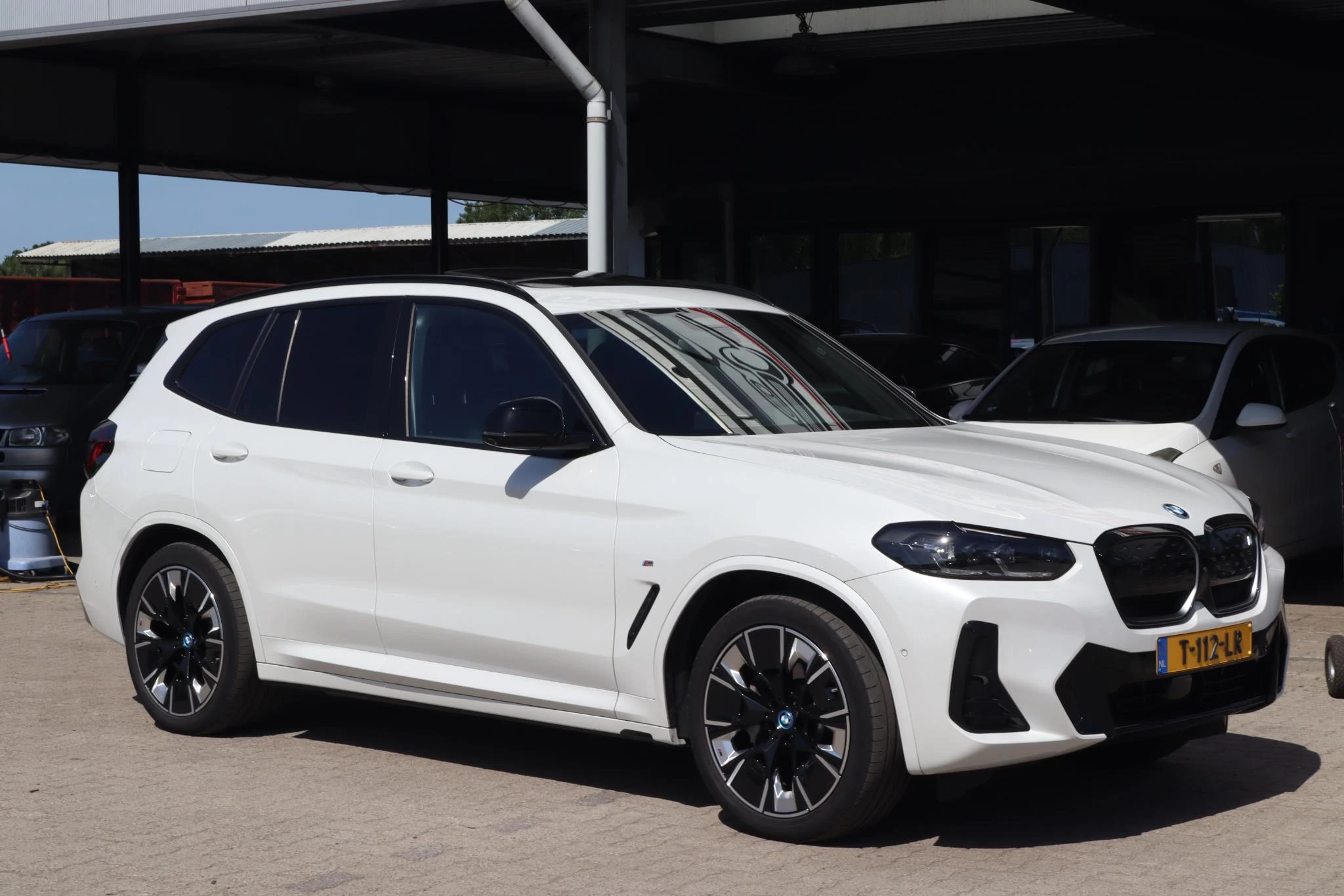Hoofdafbeelding BMW iX3