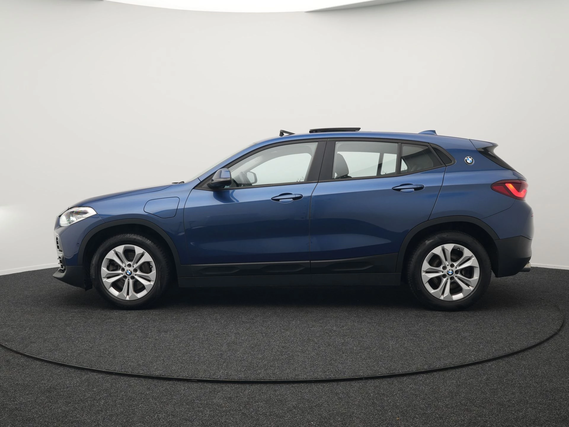 Hoofdafbeelding BMW X2